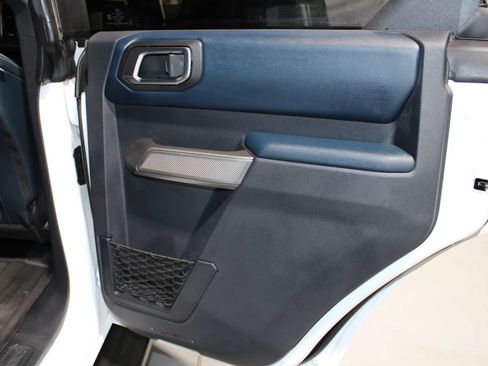 Used 2021 Ford Bronco Outer Banks AWD/4WD image 32