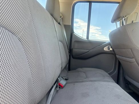Used 2017 Nissan Frontier SV RWD image 31