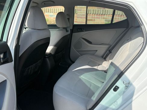 Used 2015 Kia Optima LX FWD image 7