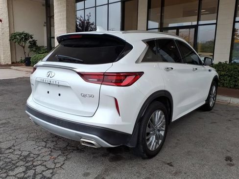 Certified 2023 INFINITI QX50 Luxe FWD image 9