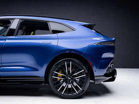 Used 2023 Aston Martin DBX 707 image 21