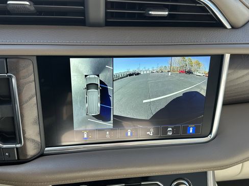 Certified 2022 GMC Yukon XL Denali image 28