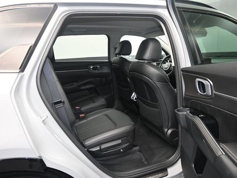 Used 2022 Kia Sorento SX AWD/4WD image 10