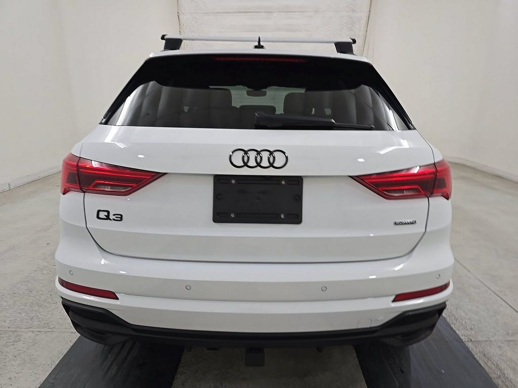 Used 2023 Audi Q3 2.0T Premium Plus w/ Premium Plus Package AWD/4WD image 3