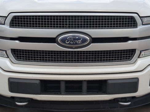 Used 2018 Ford F150 Platinum w/ Equipment Group 701A Luxury image 9