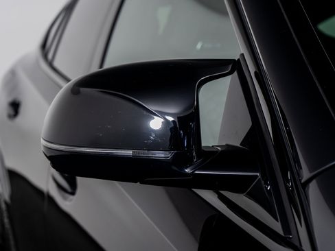 Used 2025 BMW X6 M Competition image 25