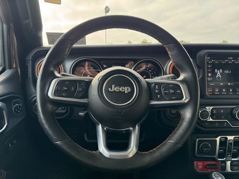 Used 2020 Jeep Gladiator Mojave AWD/4WD image 15