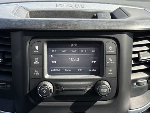 Used 2020 RAM 1500 Big Horn AWD/4WD image 4