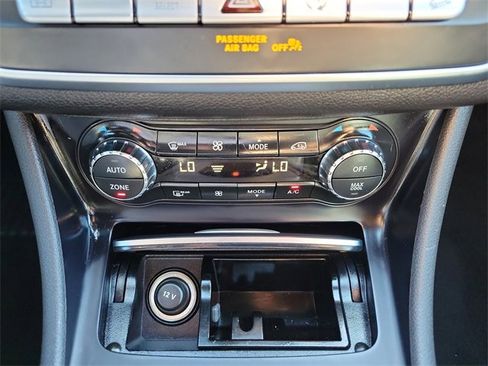 Used 2019 Mercedes-Benz GLA 250 4MATIC image 34