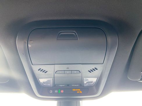 Used 2024 Buick Enclave Premium image 26