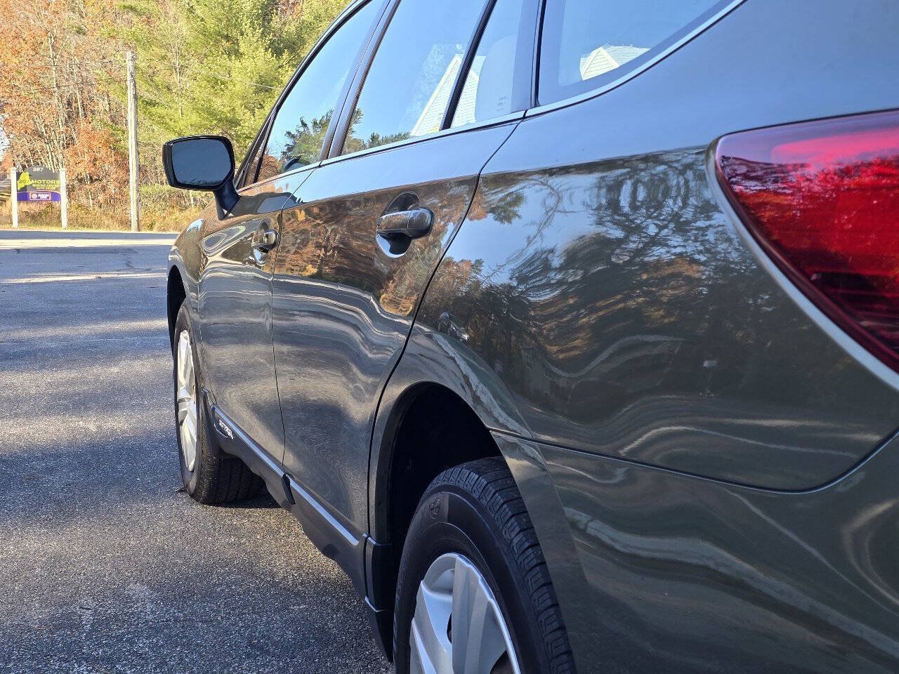 Used 2016 Subaru Outback 2.5i AWD/4WD image 15