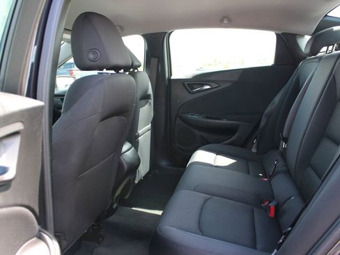 Used 2023 Chevrolet Malibu LS FWD image 22