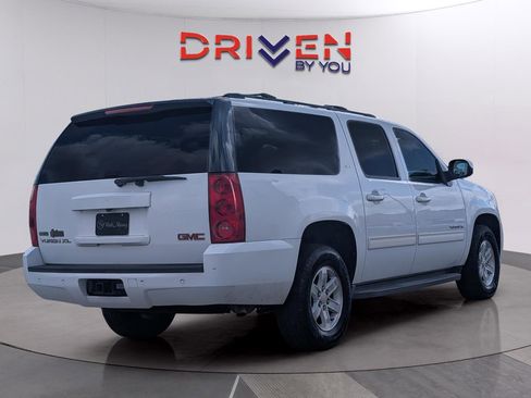 Used 2011 GMC Yukon XL SLT w/ SLT-2 Equipment Package image 5