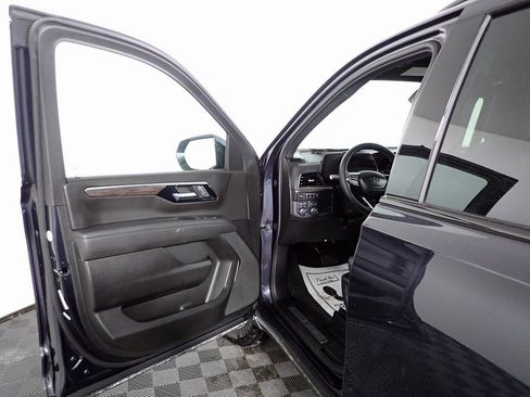 Used 2025 Chevrolet Tahoe Z71 image 22