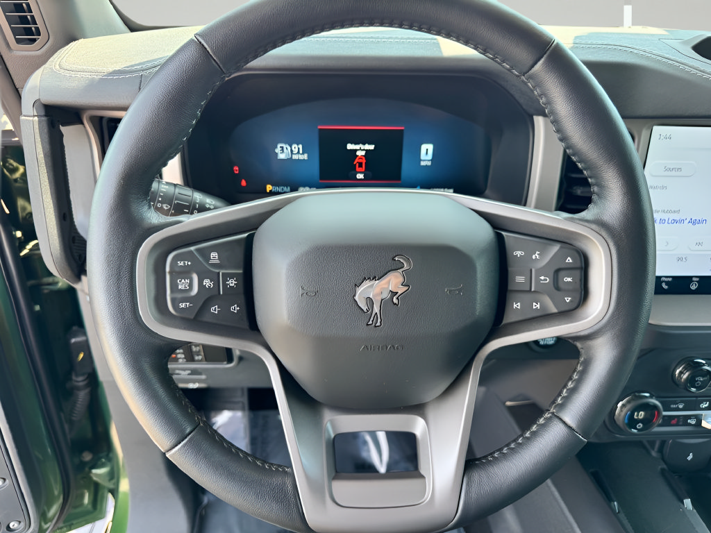 Used 2025 Ford Bronco Outer Banks AWD/4WD image 22