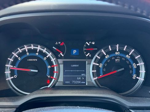 Used 2016 Toyota 4Runner SR5 Premium AWD/4WD image 10