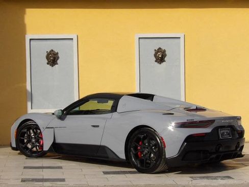 Used 2023 Maserati MC20 Spyder image 13