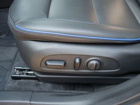 Used 2025 Buick Envista Sport Touring w/ Experience Buick Package FWD image 23