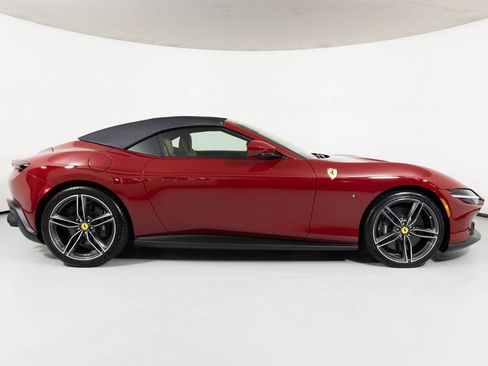 Used 2024 Ferrari Roma Spider image 20
