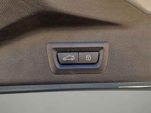 Used 2026 BMW X5 sDrive40i image 11