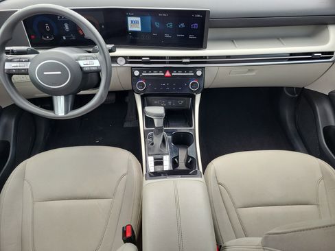 Used 2025 Hyundai Tucson SEL FWD image 17