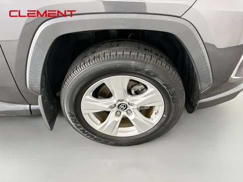 Used 2019 Toyota RAV4 XLE w/ Convenience Package FWD image 36