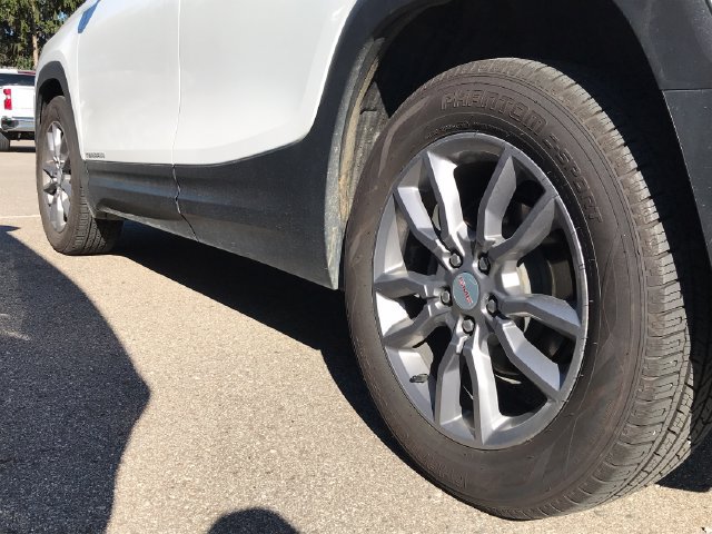 Certified 2024 GMC Terrain SLT FWD image 36