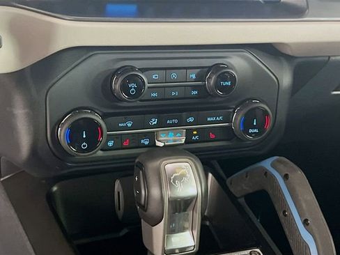 Used 2022 Ford Bronco Wildtrak AWD/4WD image 15