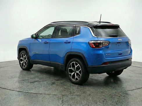 Used 2025 Jeep Compass Limited image 6