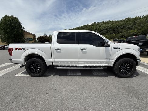 Used 2016 Ford F150 Lariat w/ Equipment Group 502A Luxury AWD/4WD image 4