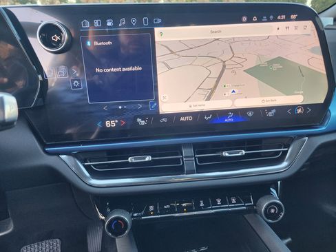 New 2026 Chevrolet Equinox EV LT image 31