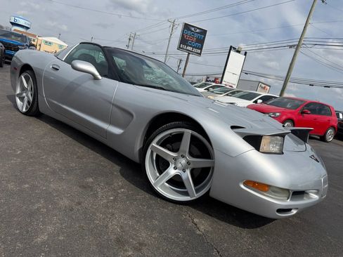 Used 2002 Chevrolet Corvette Coupe w/ Preferred Equipment Group2 image 46