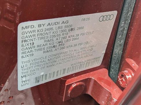 Used 2025 Audi Q5 Premium Plus w/ Premium Plus AWD/4WD image 15