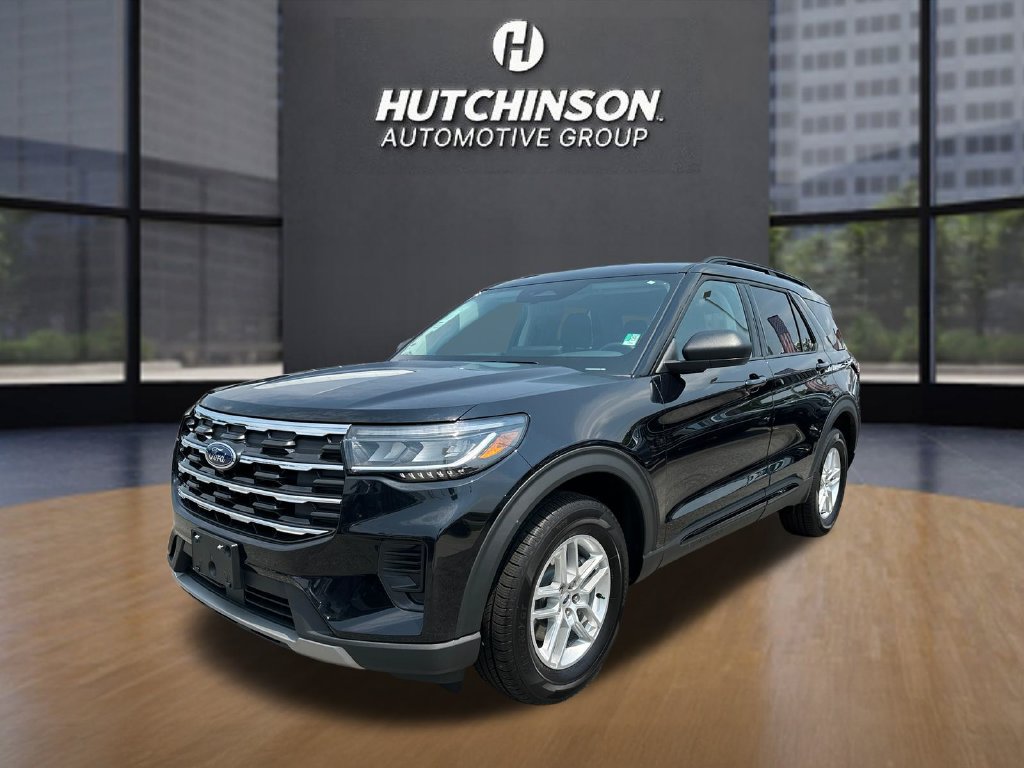 Used 2026 Ford Explorer Active AWD/4WD image 3