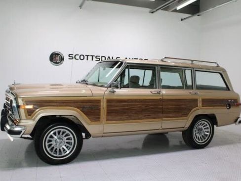Used 1989 Jeep Grand Wagoneer image 2
