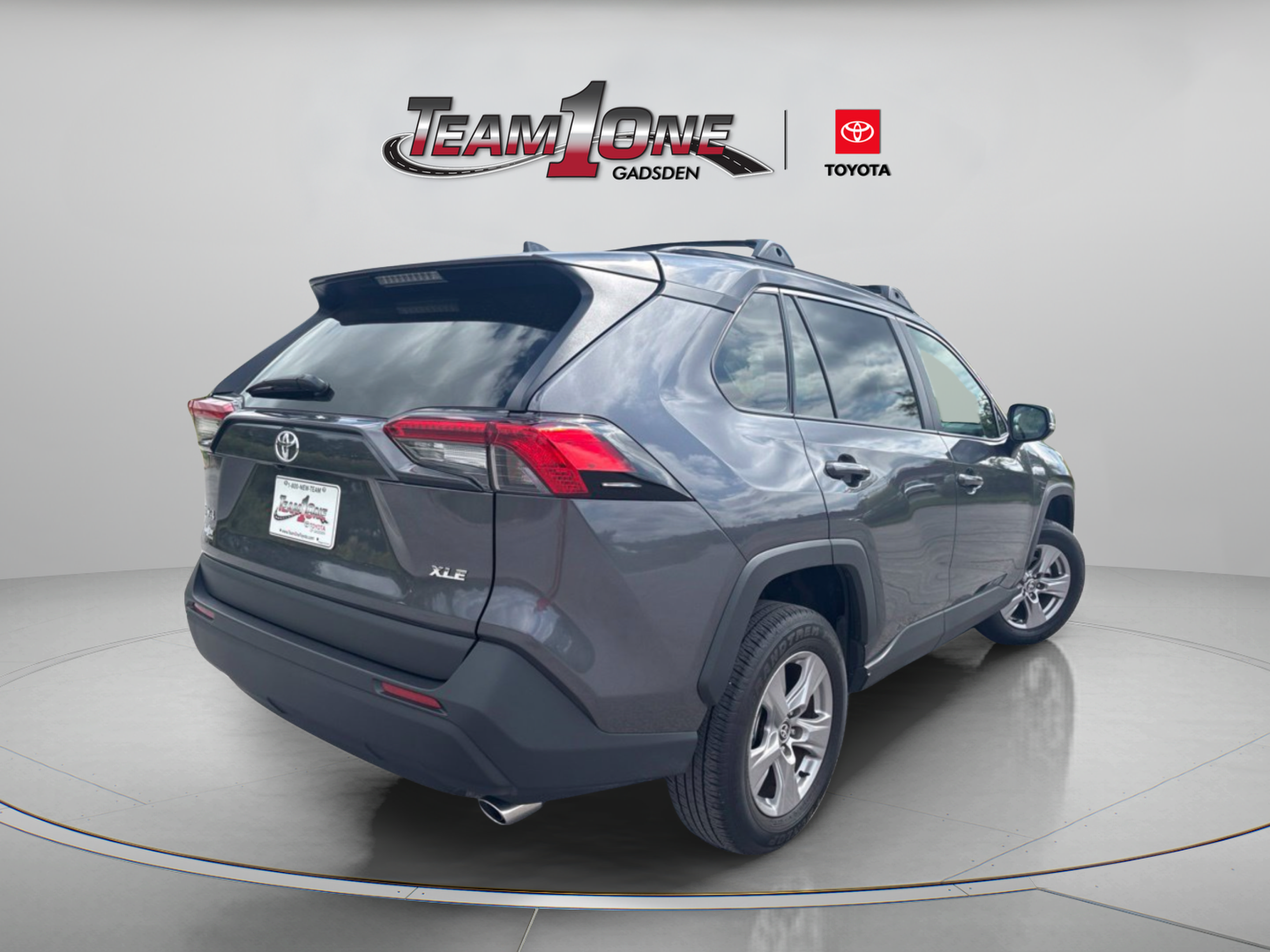 Used 2025 Toyota RAV4 XLE FWD image 7