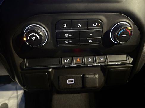 Used 2020 Chevrolet Silverado 1500 Custom w/ Custom Value Package image 24