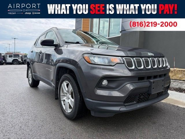 Used 2022 Jeep Compass Latitude w/ Convenience Group AWD/4WD image 1