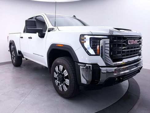 Used 2025 GMC Sierra 2500 Pro RWD image 8