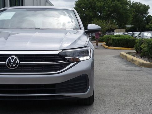 Used 2022 Volkswagen Jetta S FWD image 13