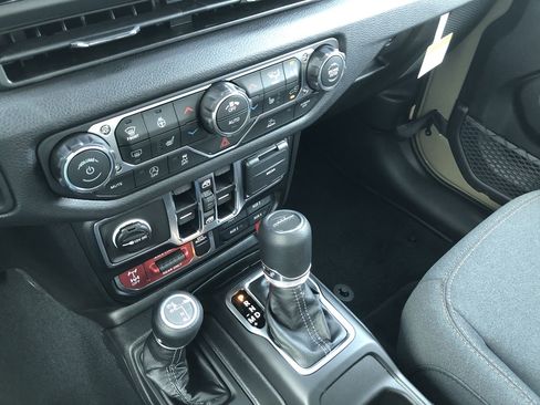 New 2026 Jeep Gladiator Willys image 26