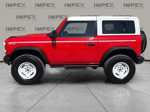 Used 2024 Ford Bronco Heritage Edition AWD/4WD image 2