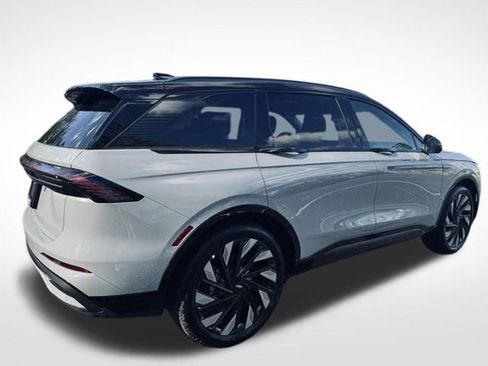 New 2026 Lincoln Nautilus Reserve w/ Jet Appearance Package image 4