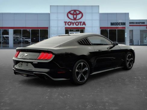 Used 2019 Ford Mustang Coupe image 5