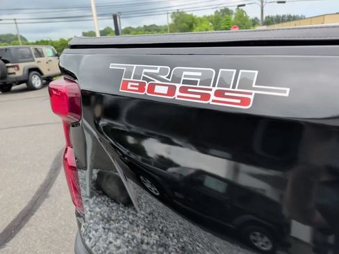 Used 2020 Chevrolet Silverado 1500 Custom Trail Boss w/ Custom Convenience Package AWD/4WD image 24