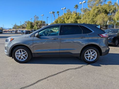 Used 2024 Ford Edge SEL w/ Convenience Package image 3