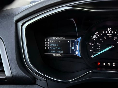 Used 2018 Ford Fusion SE w/ Equipment Group 602A FWD image 31