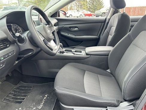Used 2024 Nissan Sentra SV image 19