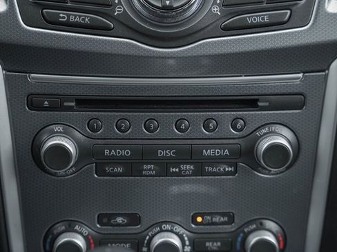 Used 2019 Nissan Pathfinder SL image 24