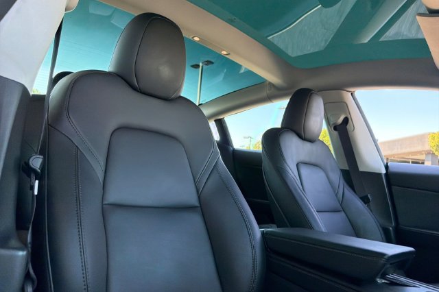 Used 2023 Tesla Model 3 Standard Range RWD image 19
